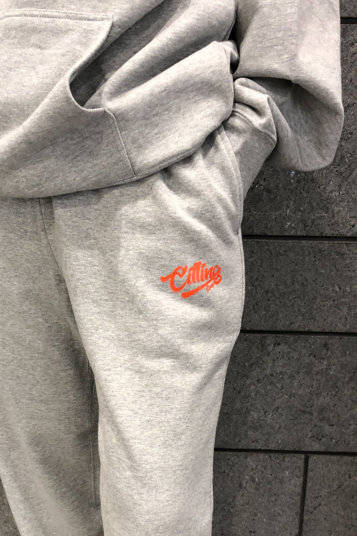 Chilling loop pants