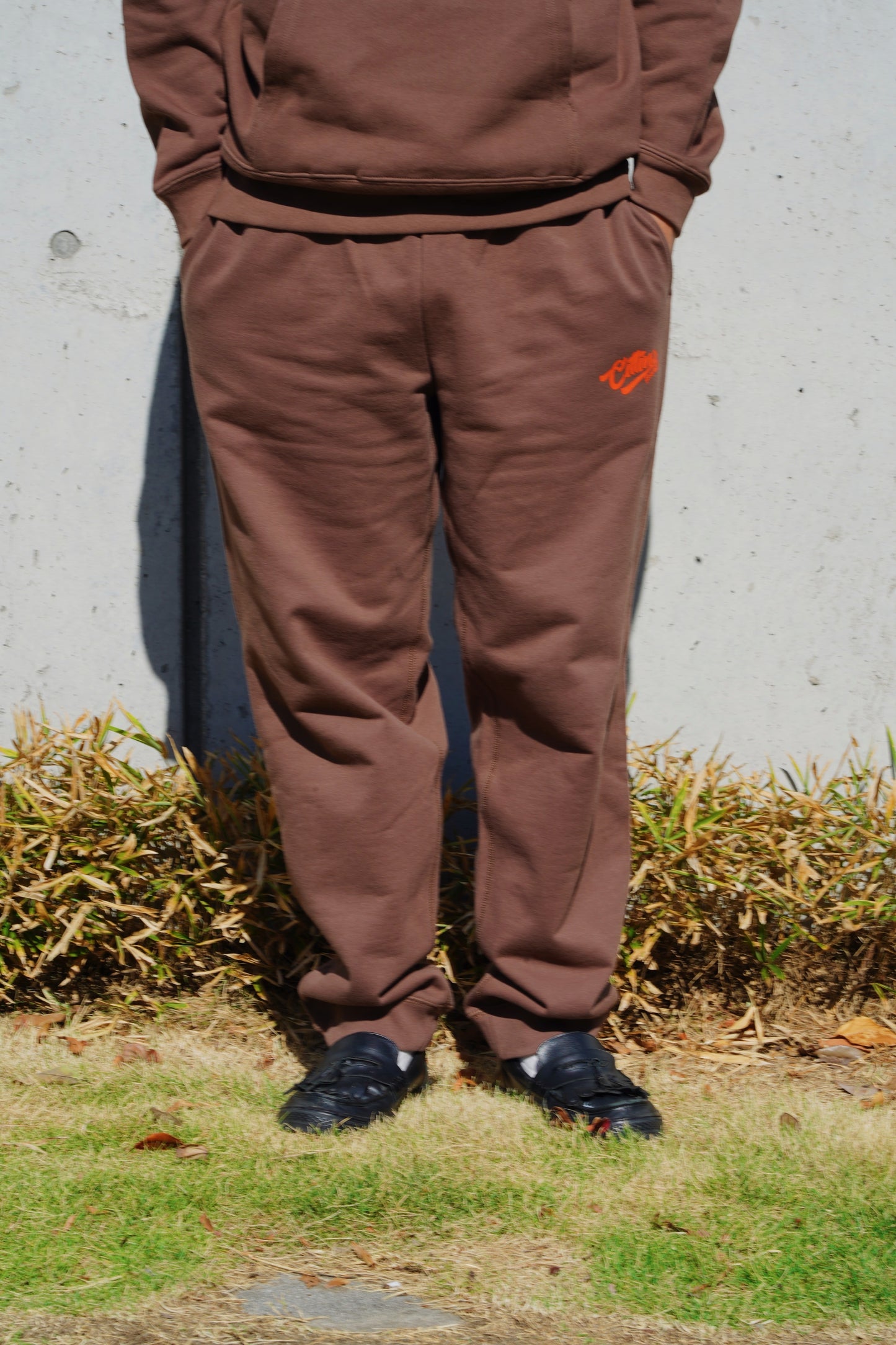 Chilling loop pants