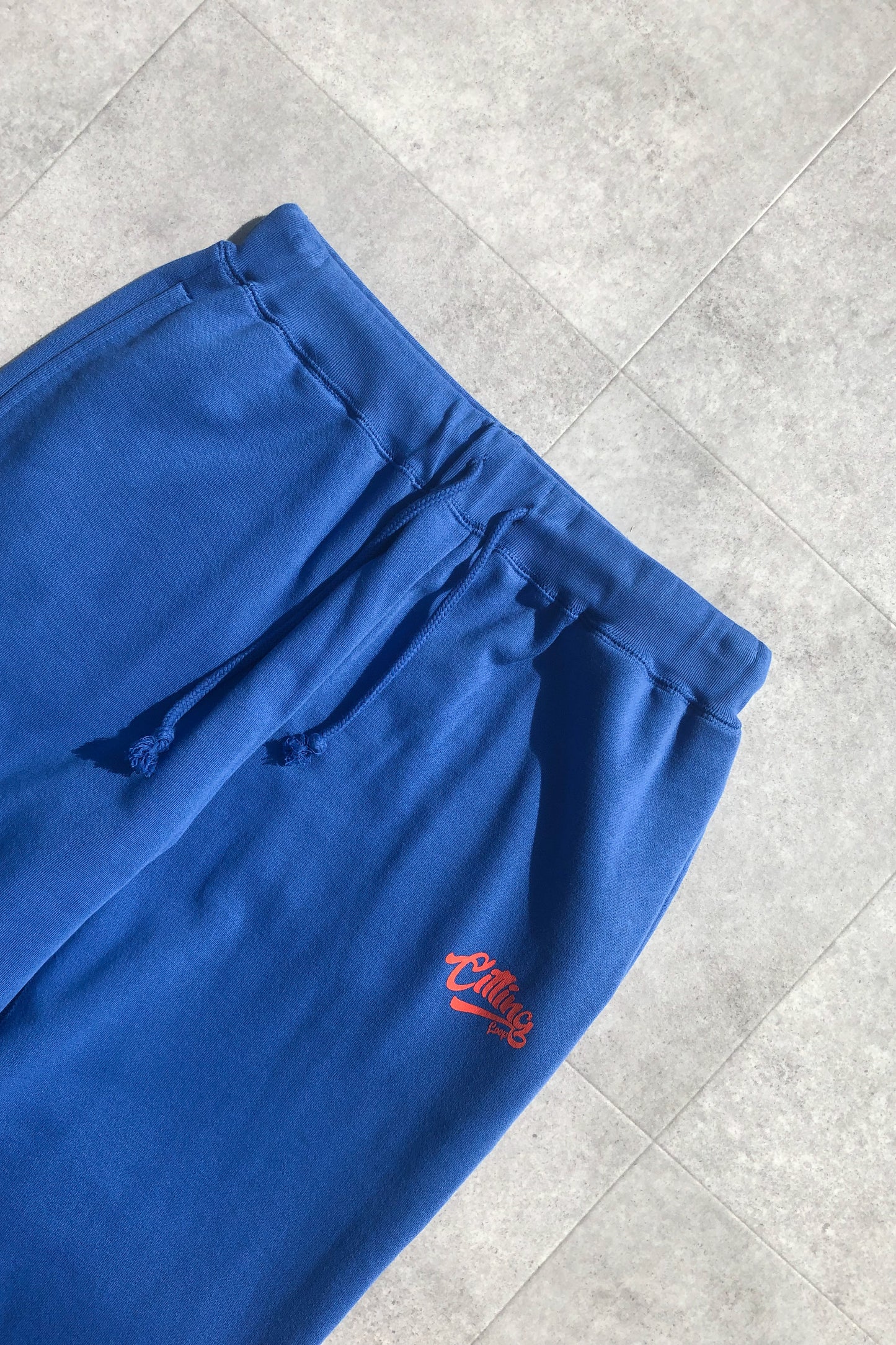 Chilling loop pants