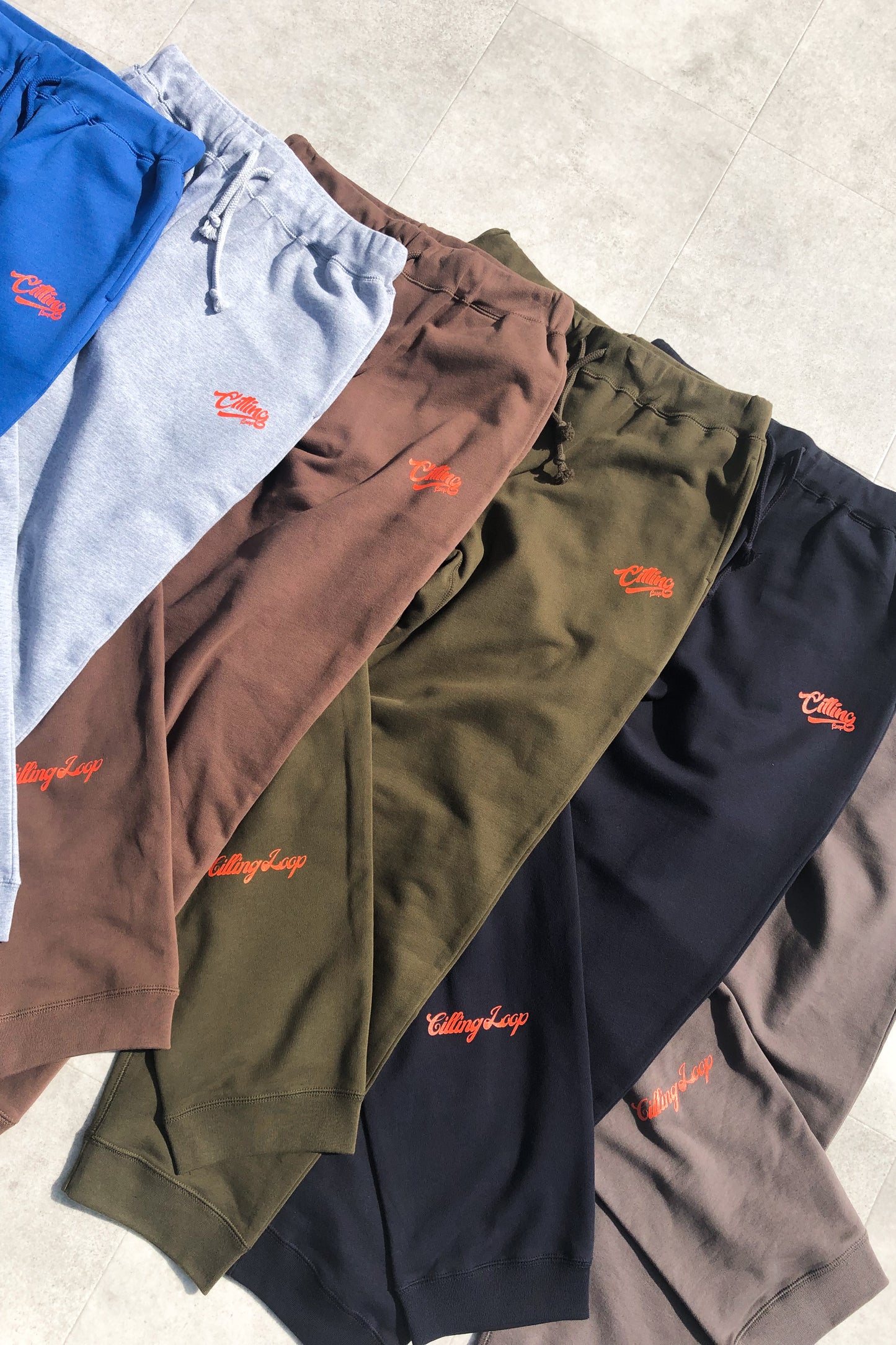 Chilling loop pants