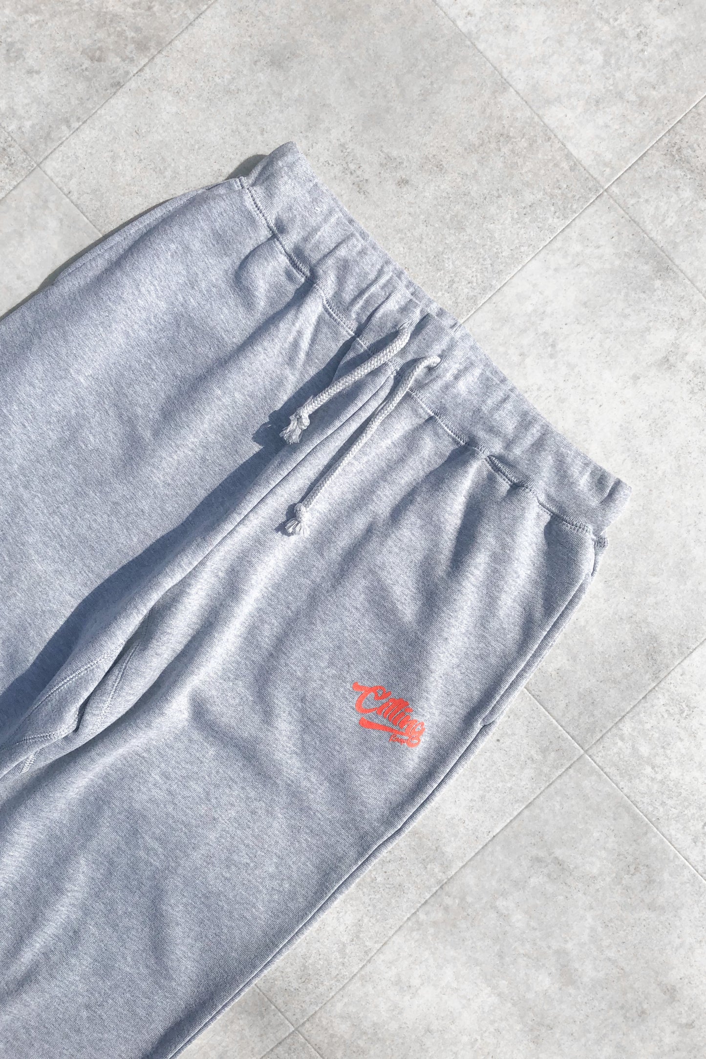 Chilling loop pants