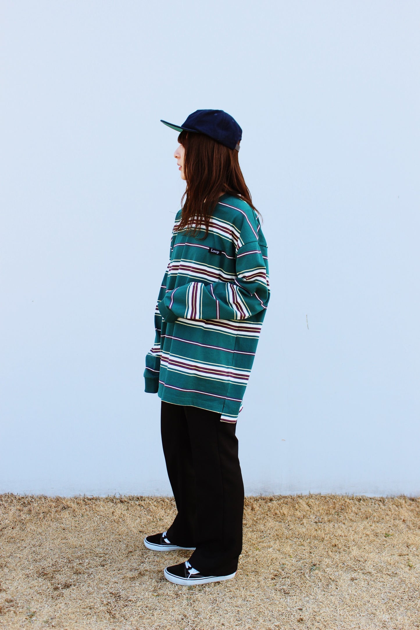 Loop emblem border long t-shirt