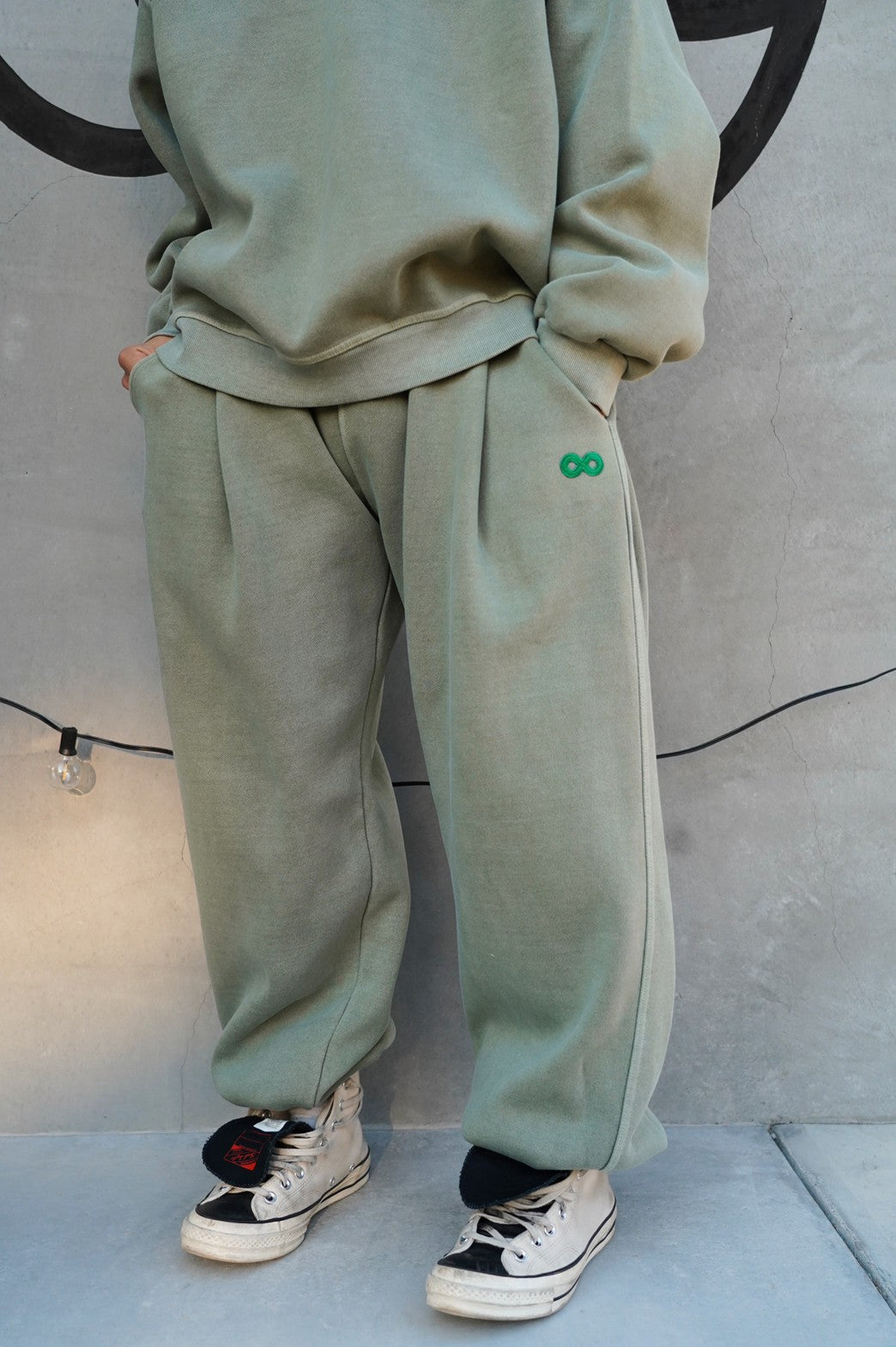 CHILIING SWEAT SETUP PANTS