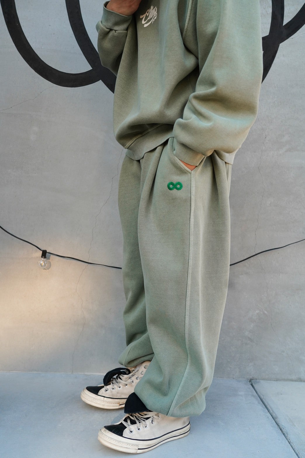 CHILIING SWEAT SETUP PANTS